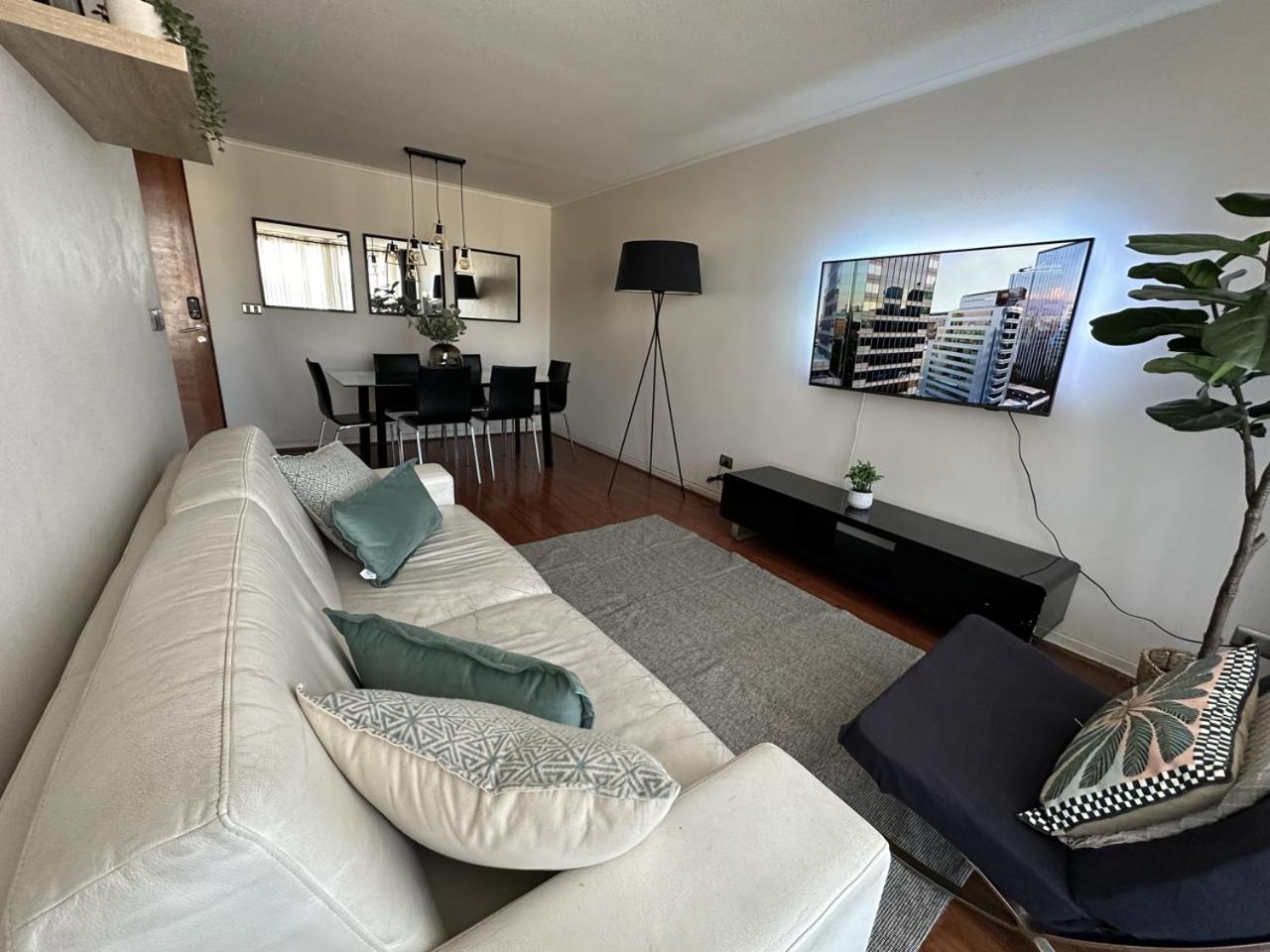 Departamento 2d2b Con Estacionamiento En Pleno Centro De Vina Apartamento Vina del Mar